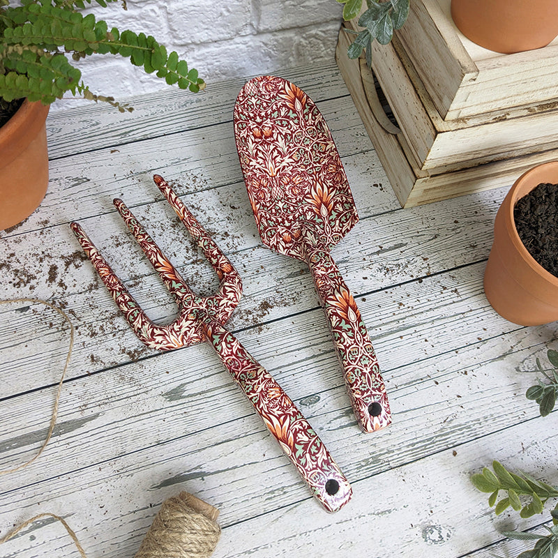 Marie Curie William Morris Tool Set
