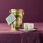 Merry Christmas Tin with English breakfast tea